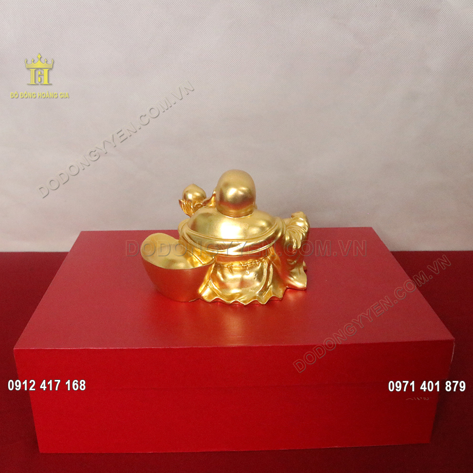 Để mang lại t&agrave;i lộc, may mắn, hạnh ph&uacute;c, b&igrave;nh an đến cho gia chủ v&agrave; những người th&acirc;n trong gia đ&igrave;nh, tượng Phật n&ecirc;n được đặt ở những nơi cao r&aacute;o, sạch sẽ v&agrave; hướng mặt nh&igrave;n thẳng ra cửa nh&agrave;